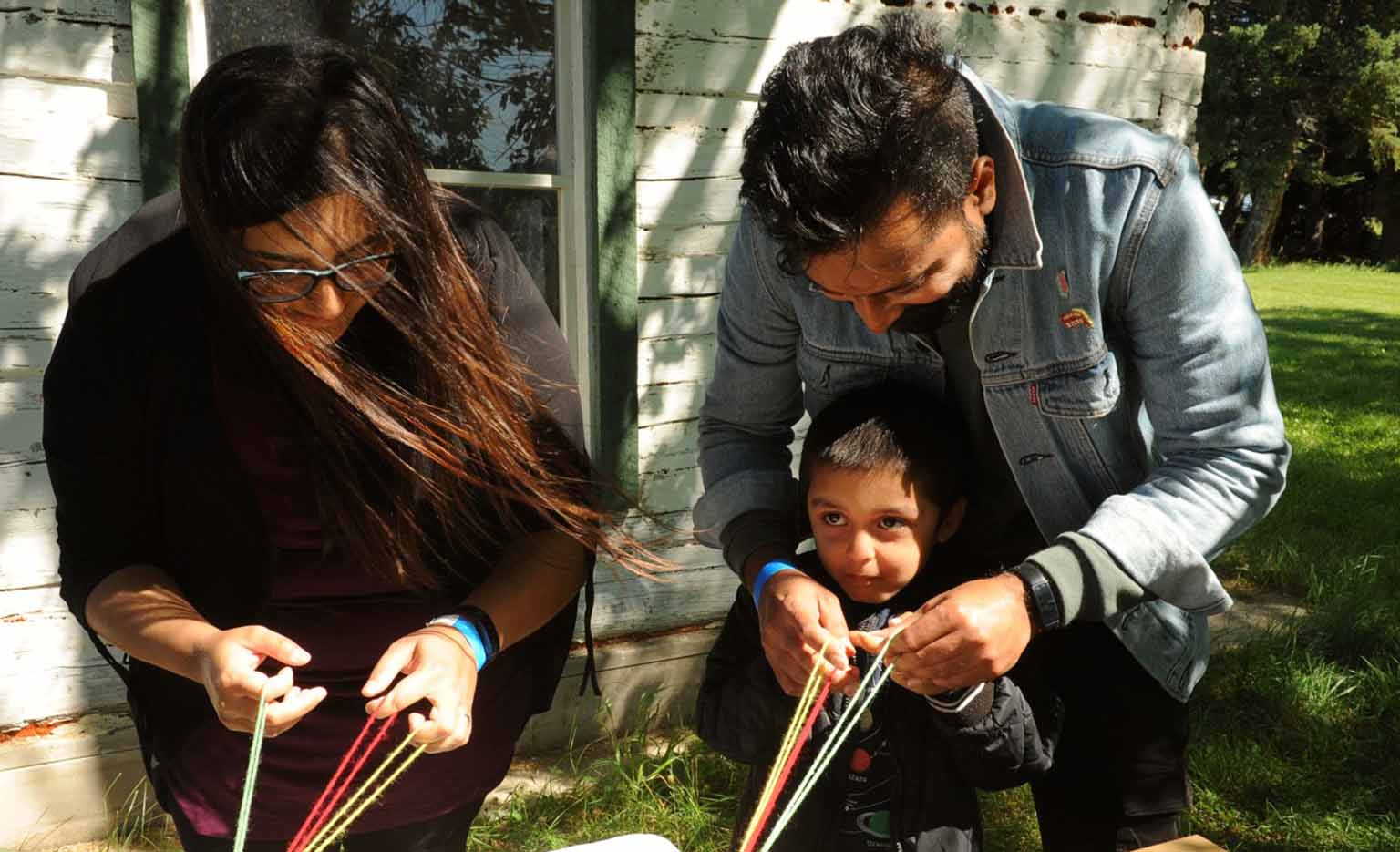 Guide to Métis Fingerweaving